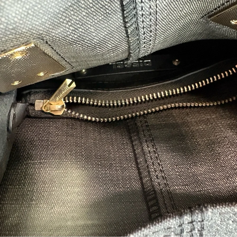Diesel denim‎ Black and Gold Crossbody Bag purse magnet close zipper bag urban